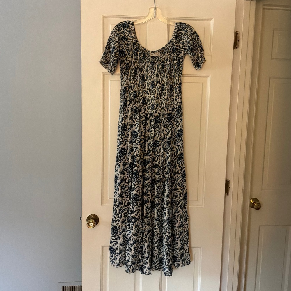 Natural Life Blue White Smocked Maxi Dress Medium Boho Floral Tiered Cottagecore
